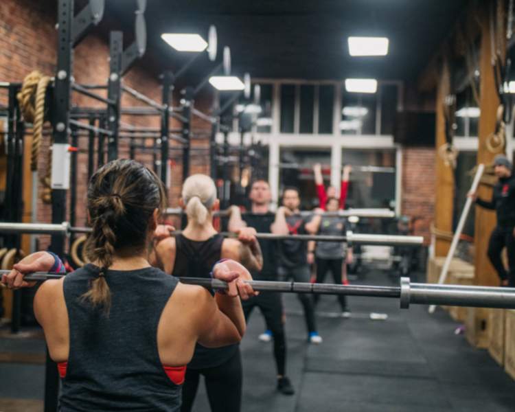 CrossFit para principiantes programa de entrenamiento en casa