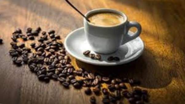 CUM AFECTEAZĂ CAFEAUA GREUTATEA? - FITNESS - Cafea neagră cu zahăr pentru pierderea în greutate