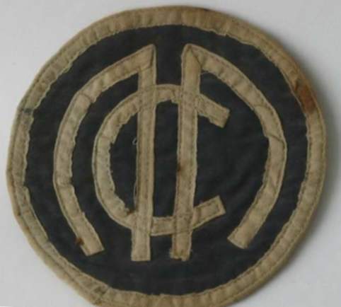 El primer escudo de armas de CSKA