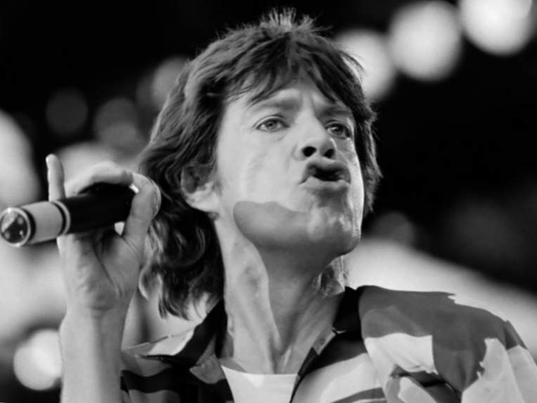 Gracias al baloncesto, reconocimos a Mick Jagger