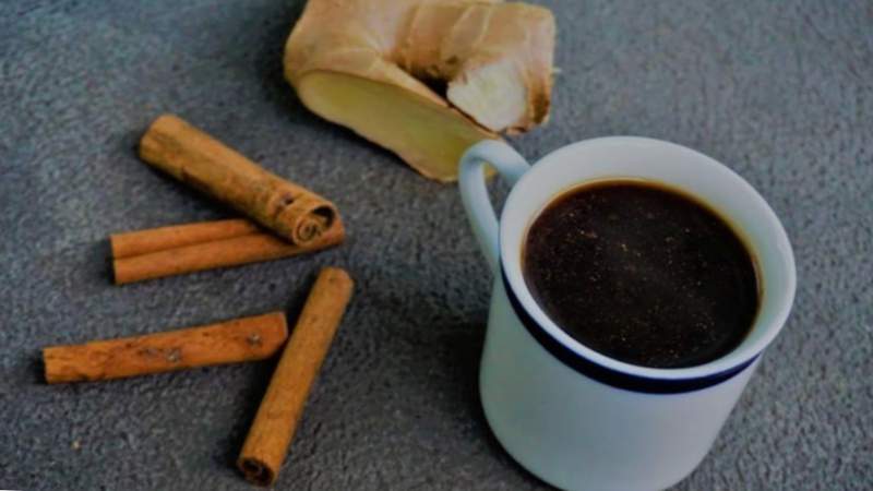 cafè amb gingebre i canyella
