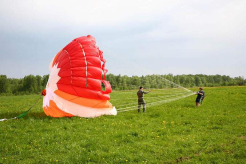 Donde en Lipetsk puedes saltar con un paracaídas
