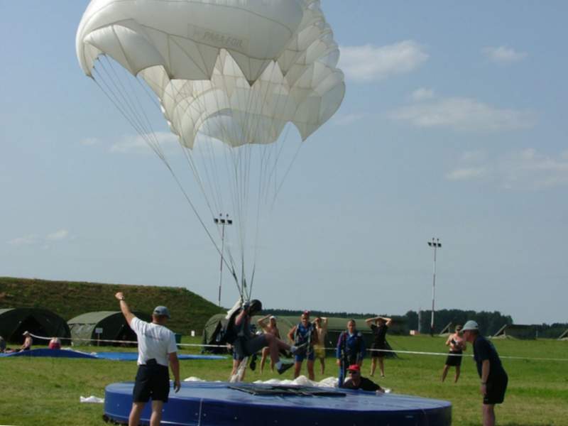 On a Penza es pot saltar amb un paracaigudes