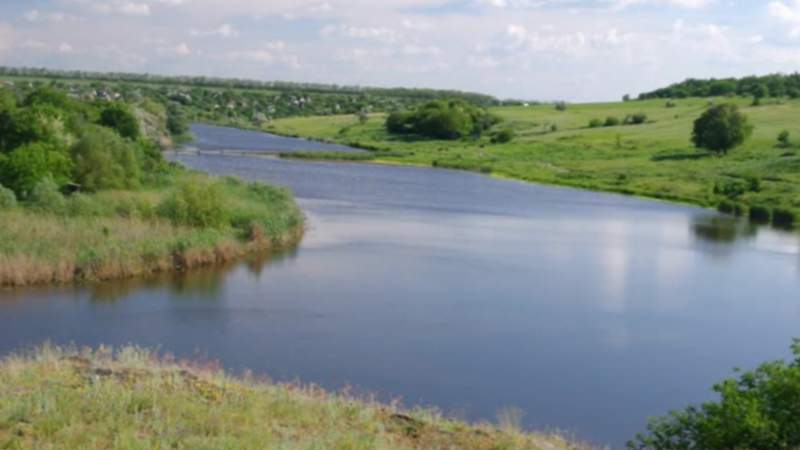 Río Sura en Ucrania.