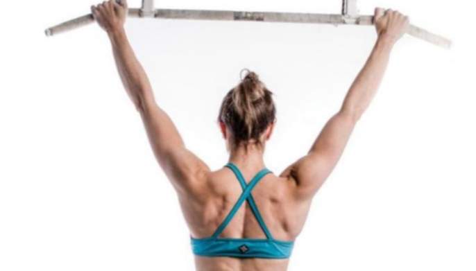 ejercicios musculares de trapecio para mujeres