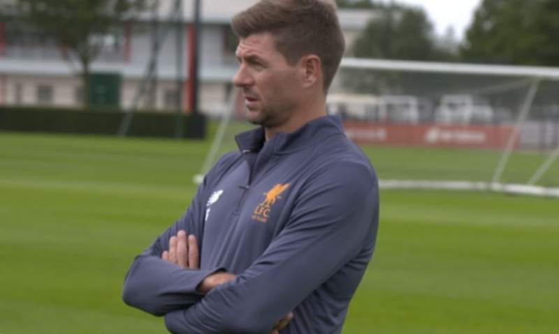 Stephen Gerrard com a entrenador