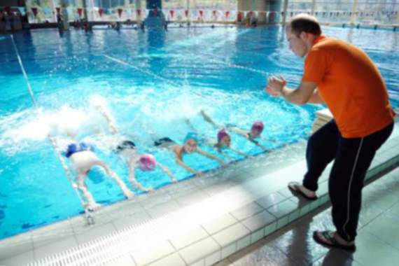 Una técnica para enseñar a los niños a nadar
