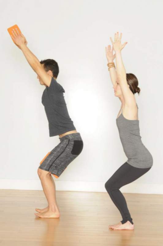ejercicios fáciles de adelgazamiento de yoga