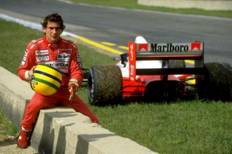 Ayrton Senna després de l'accident